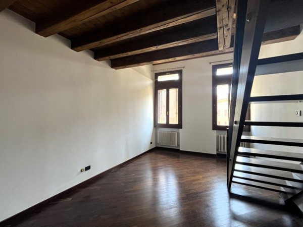 appartamento in vendita a Vicenza in zona Centro Storico