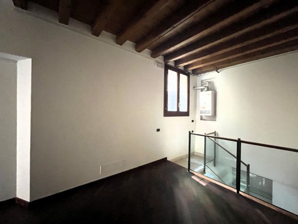 negozio in vendita a Vicenza in zona Centro Storico
