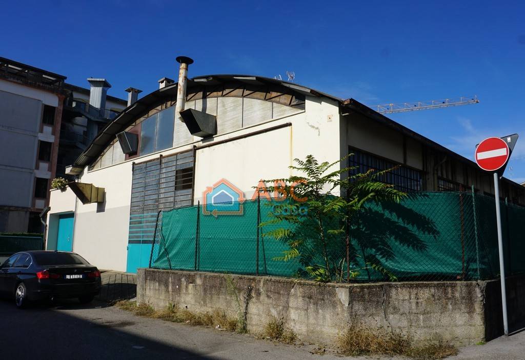 locale commerciale in vendita a Vicenza in zona San Lazzaro/Pomari