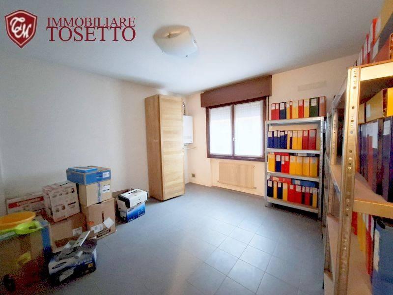 appartamento in vendita a Vicenza in zona Cattane