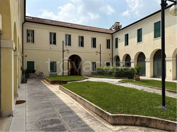 appartamento in vendita a Vicenza in zona Centro Storico