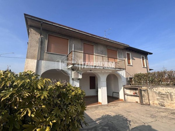 casa indipendente in vendita a Vicenza in zona Villaggio del Sole
