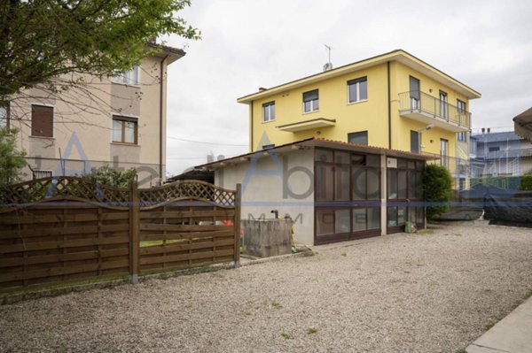 appartamento in vendita a Vicenza in zona Polegge