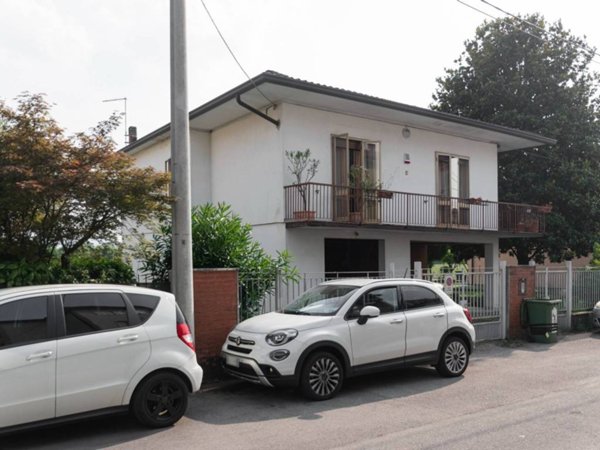 casa indipendente in vendita a Vicenza in zona Pio X
