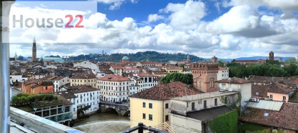appartamento in vendita a Vicenza in zona Centro Storico