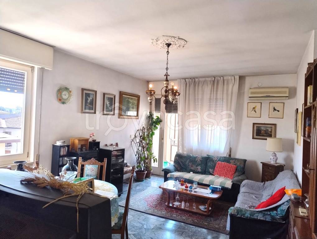appartamento in vendita a Vicenza in zona Cattane