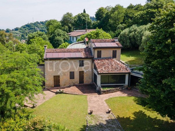 casa indipendente in vendita a Vicenza in zona Monte Berico