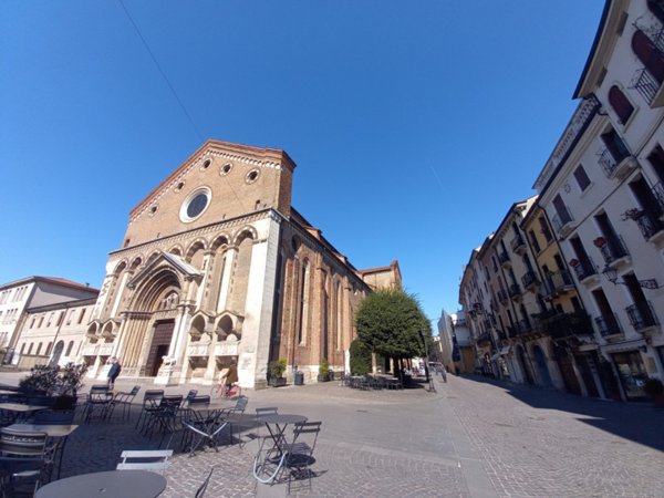appartamento in vendita a Vicenza in zona Centro Storico