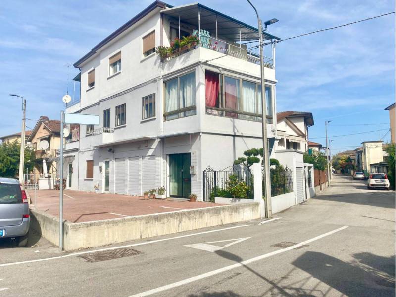 intera palazzina in vendita a Vicenza