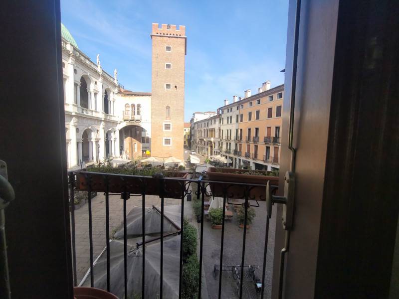 appartamento in vendita a Vicenza in zona Centro Storico