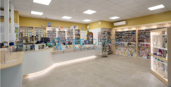 negozio in vendita a Vicenza in zona Saviabona