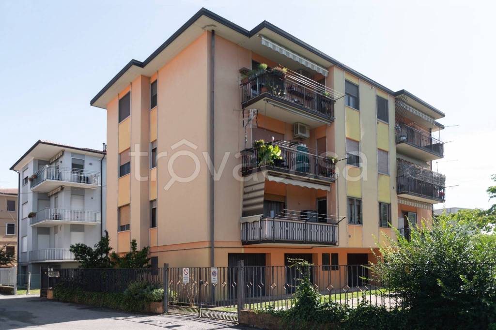 appartamento in vendita a Vicenza in zona Pio X