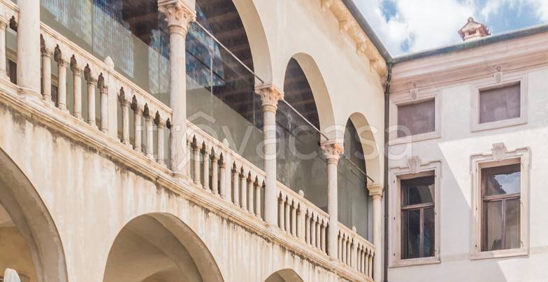 appartamento in vendita a Vicenza in zona Centro Storico