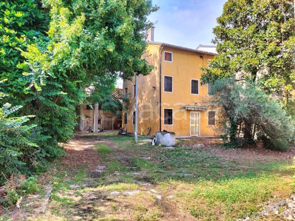 casa indipendente in vendita a Vicenza