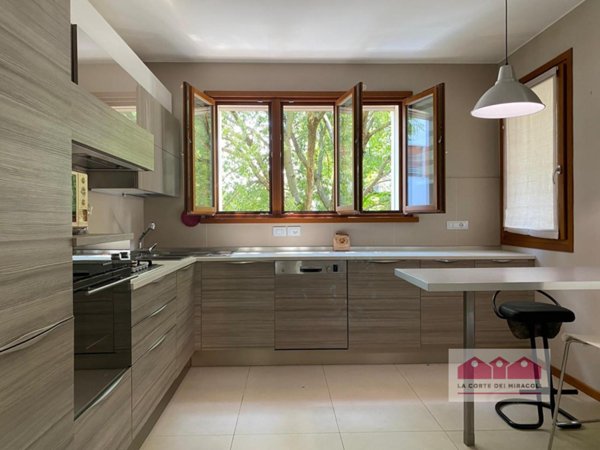 casa indipendente in vendita a Vicenza in zona Borgo Berga