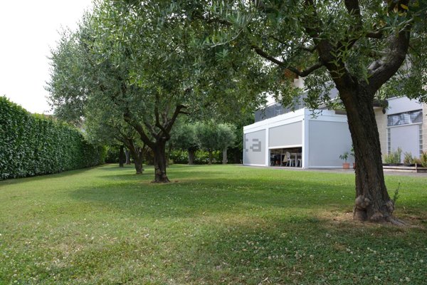 casa indipendente in vendita a Vicenza in zona Saviabona