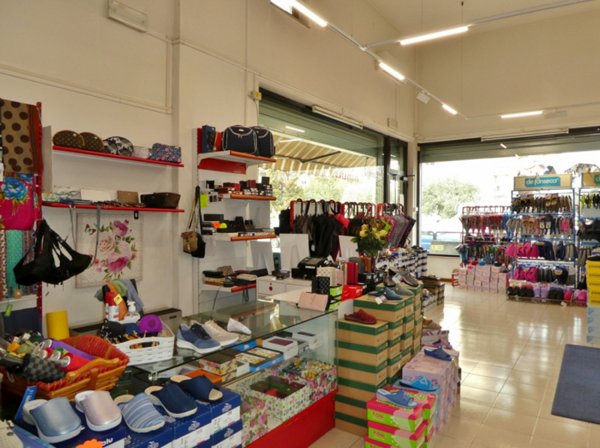 negozio in vendita a Vicenza in zona San Lazzaro/Pomari