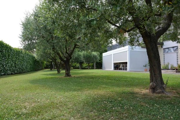 casa indipendente in vendita a Vicenza in zona Saviabona