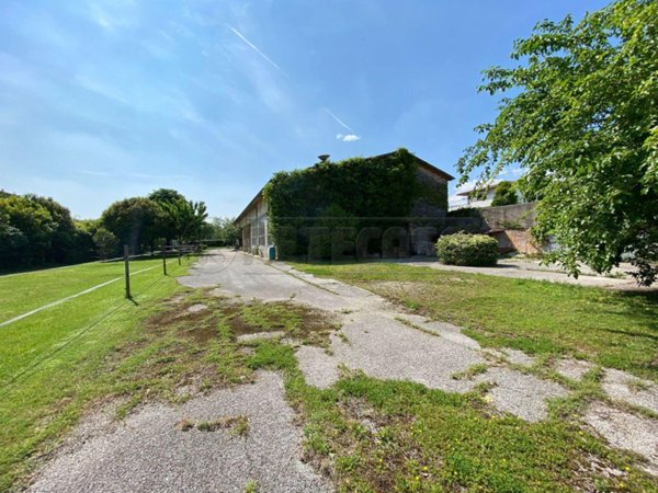 terreno edificabile in vendita a Vicenza