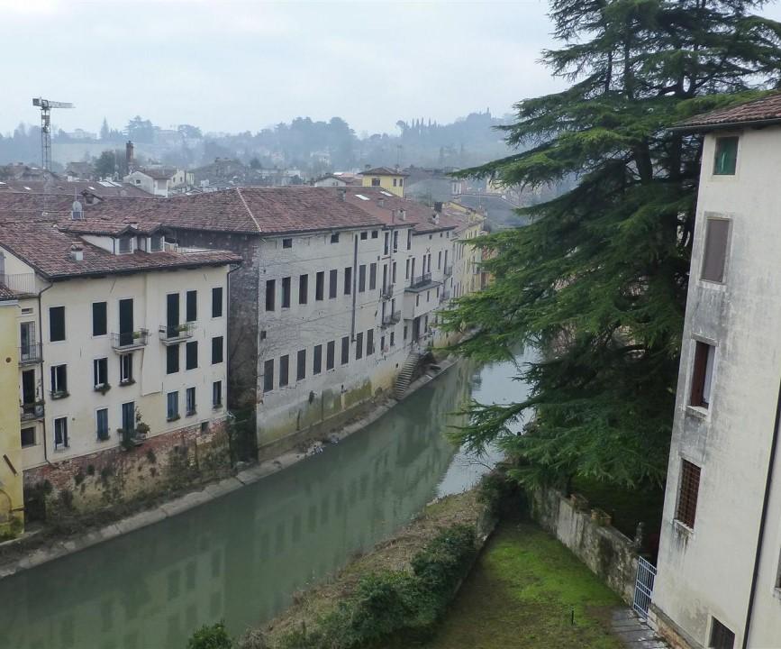 appartamento in vendita a Vicenza in zona Borgo Berga