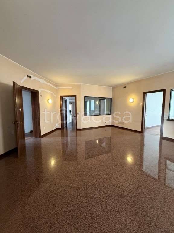 ufficio in vendita a Vicenza in zona Centro Storico