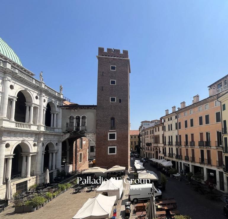 intera palazzina in vendita a Vicenza in zona Centro Storico