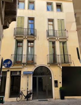 appartamento in vendita a Vicenza in zona Centro Storico