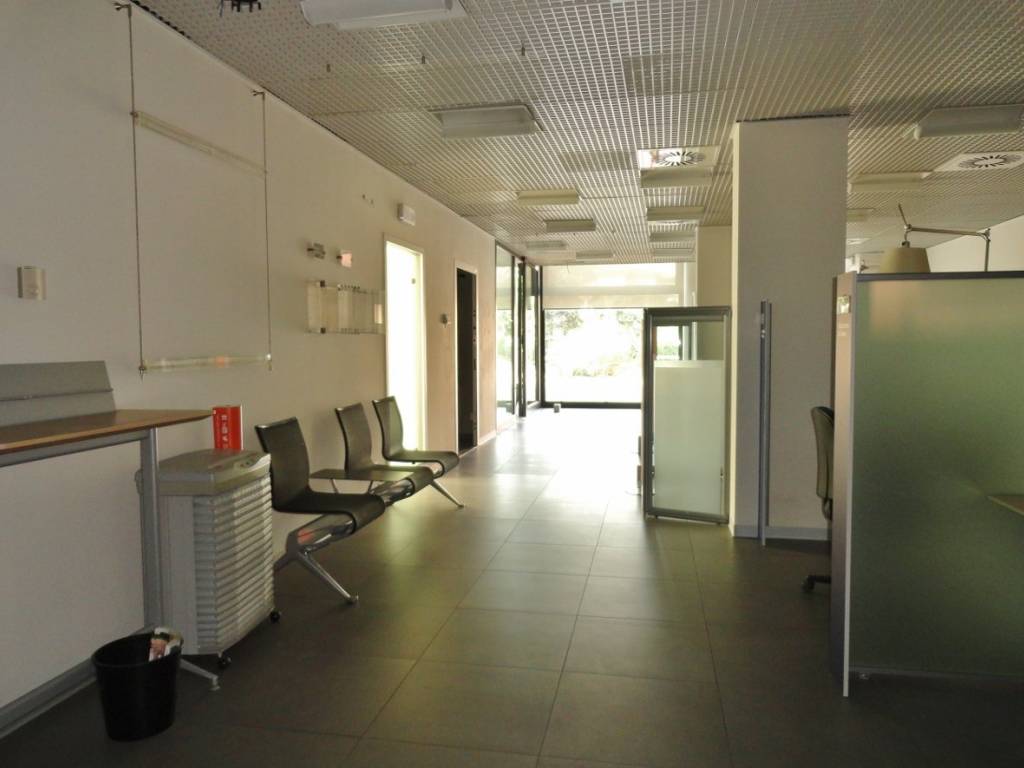 ufficio in vendita a Vicenza in zona Villaggio del Sole