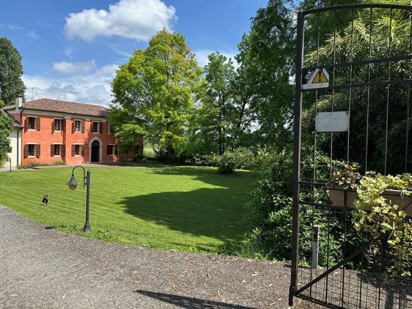 casa indipendente in vendita a Vicenza in zona Ospedaletto