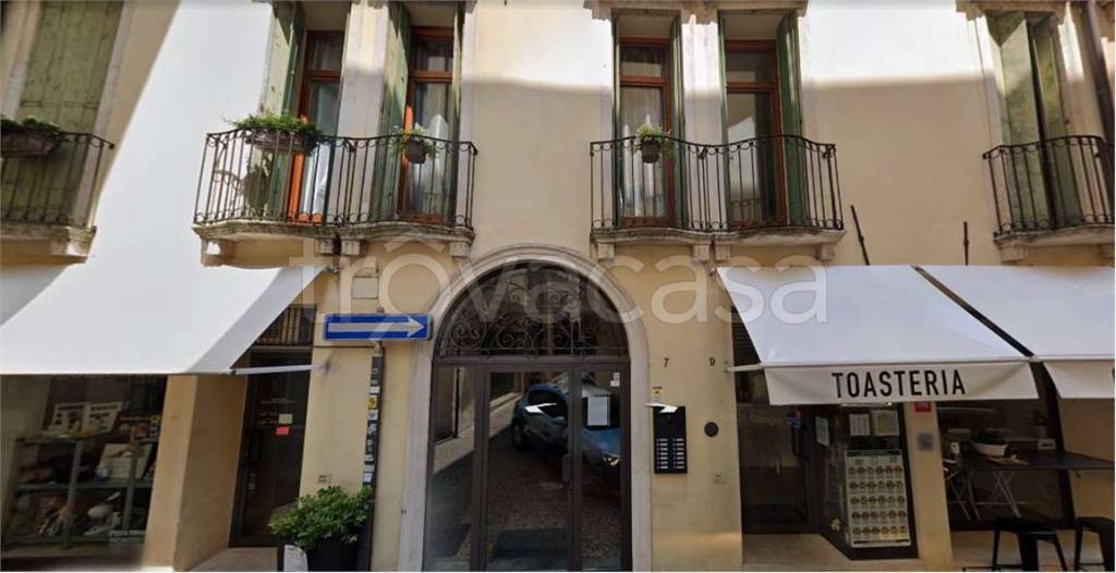 appartamento in vendita a Vicenza in zona Centro Storico