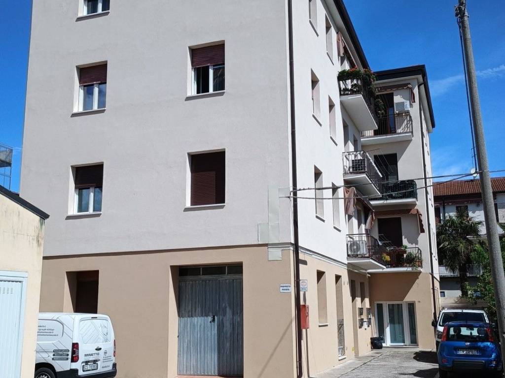 appartamento in vendita a Vicenza in zona Pio X