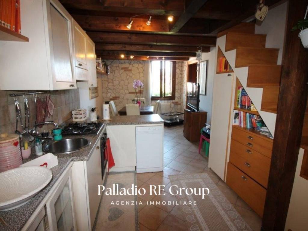 appartamento in vendita a Vicenza in zona Centro Storico