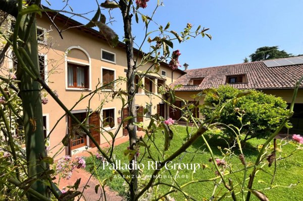 casa indipendente in vendita a Vicenza in zona Monte Berico