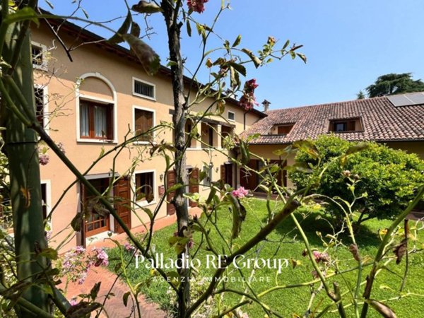 casa indipendente in vendita a Vicenza in zona Campedello