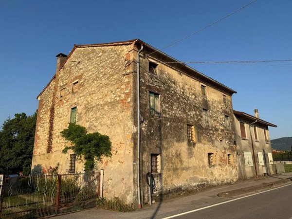 casa indipendente in vendita a Vicenza in zona Centro Storico
