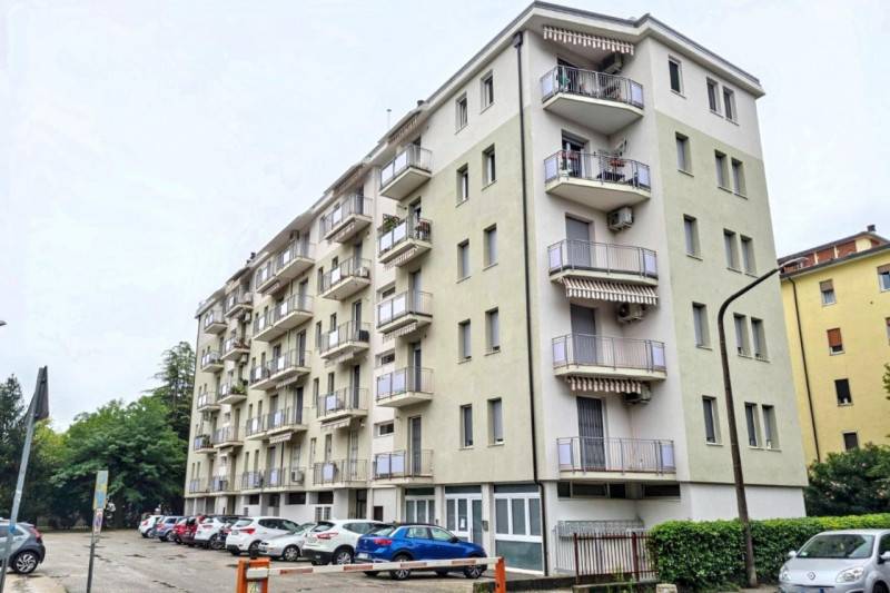 ufficio in vendita a Vicenza in zona Centro Storico