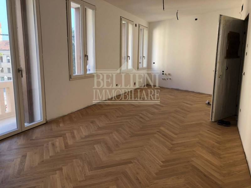 appartamento in vendita a Vicenza in zona Centro Storico