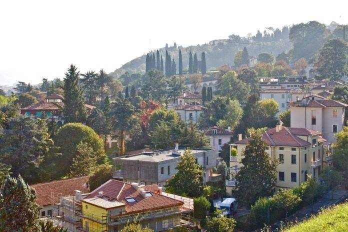 casa indipendente in vendita a Vicenza in zona Monte Berico