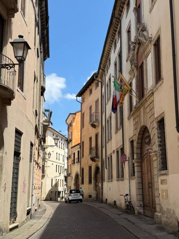 casa indipendente in vendita a Vicenza in zona Borgo Berga