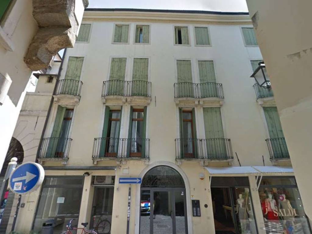 appartamento in vendita a Vicenza in zona Centro Storico