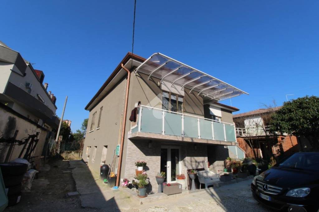 casa indipendente in vendita a Vicenza in zona Pio X