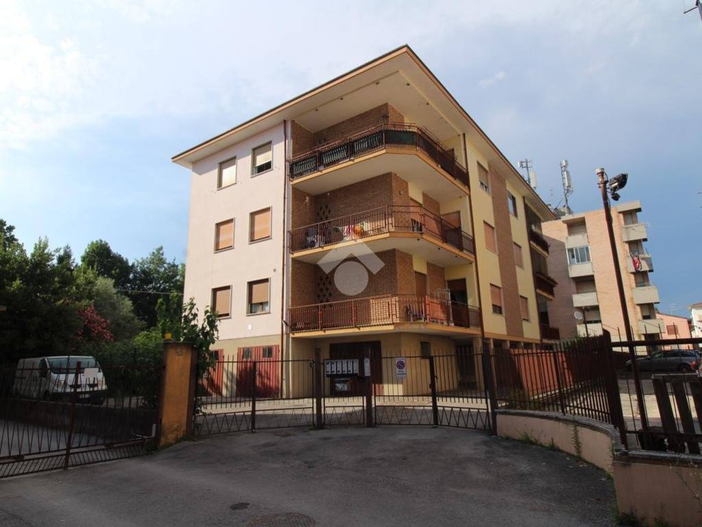appartamento in vendita a Vicenza in zona Saviabona