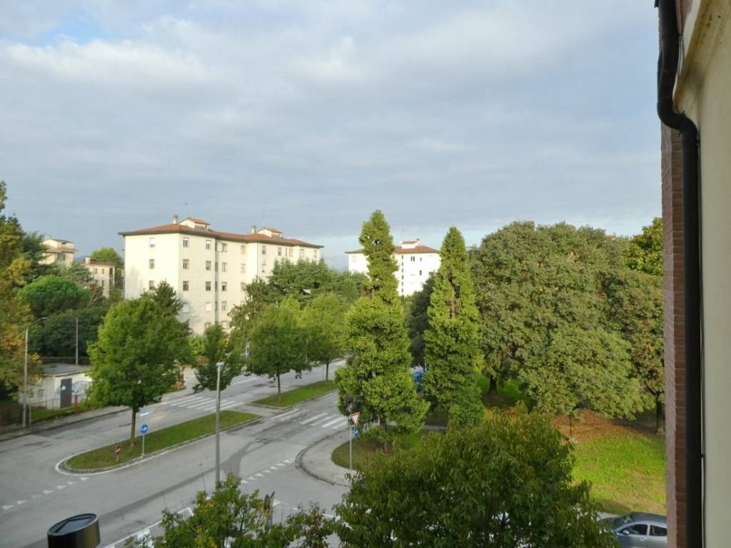 appartamento in vendita a Vicenza in zona San Lazzaro/Pomari