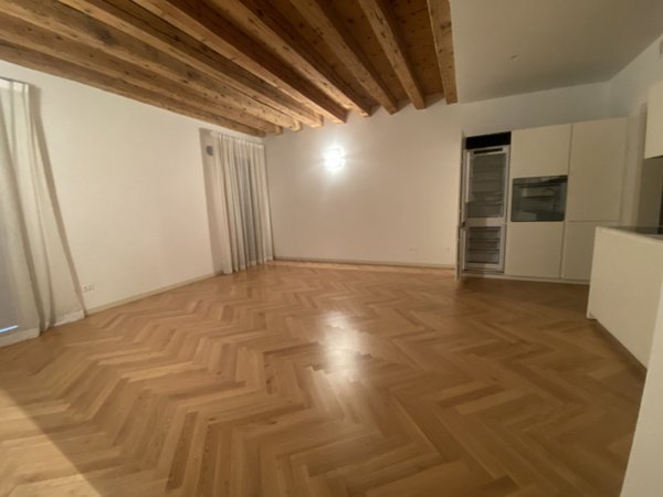appartamento in vendita a Vicenza in zona Borgo Berga