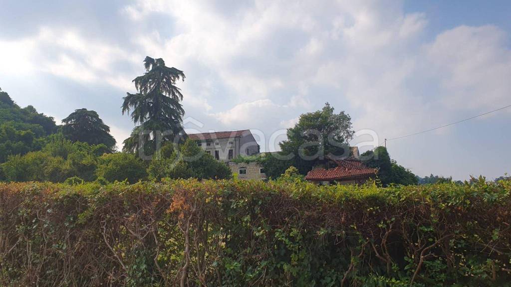 villa in vendita a Vicenza in zona Campedello