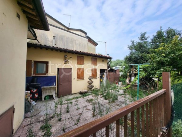 casa indipendente in vendita a Vicenza in zona Bertesinella