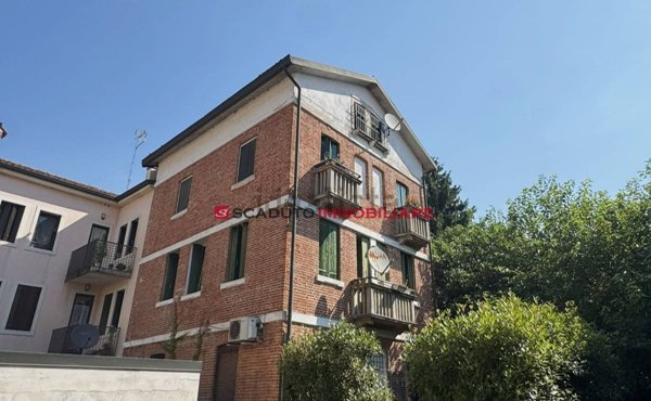 appartamento in vendita a Vicenza in zona Centro Storico