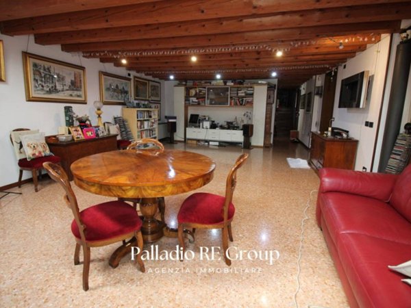 appartamento in vendita a Vicenza in zona Centro Storico