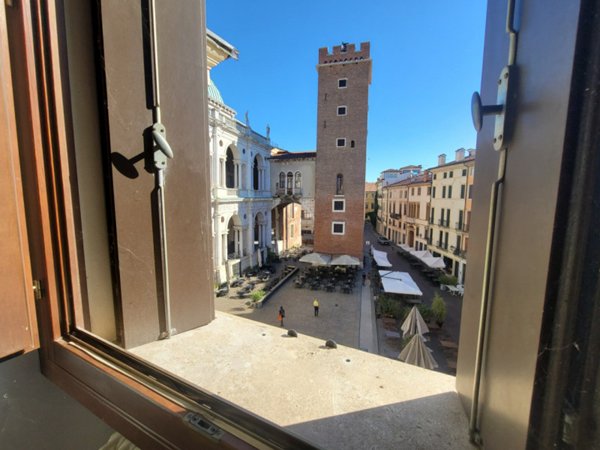 appartamento in vendita a Vicenza in zona Centro Storico