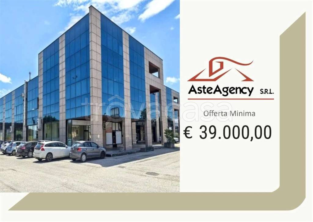ufficio in vendita a Vicenza in zona San Lazzaro/Pomari